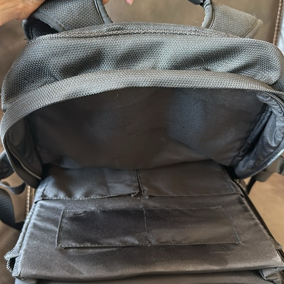 Tumi tech backpack for lap top. - Picture 7 of 9
